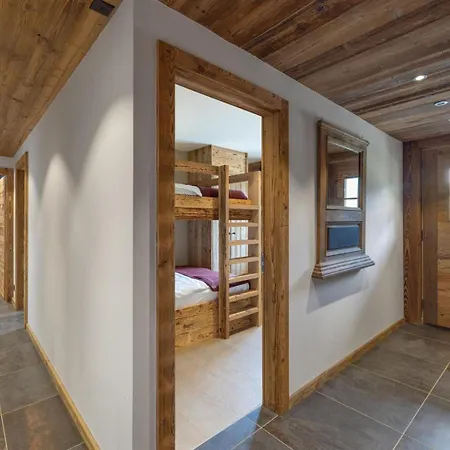 Exclusive - Doorstep Of Verbier Riddes
